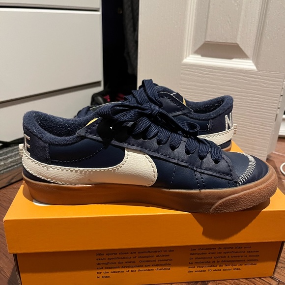 Nike Blazer - Picture 1 of 5